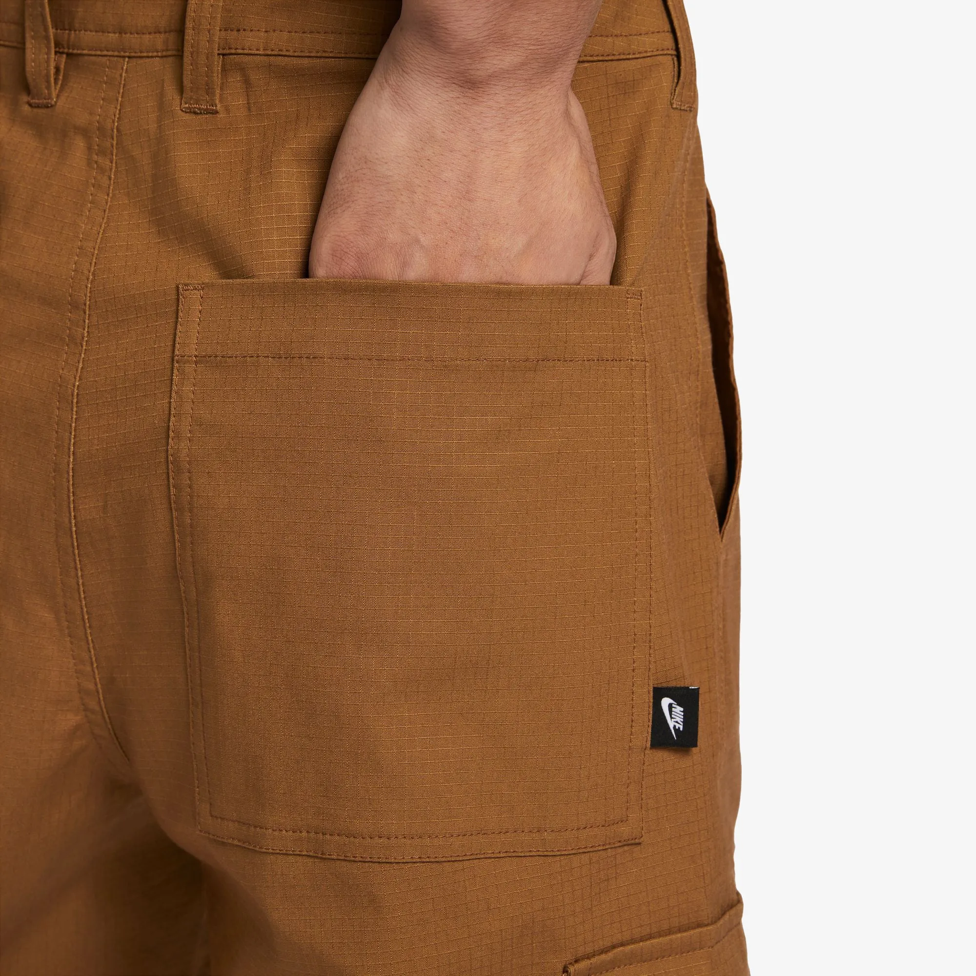 NIKE | CLUB CARGO PANTS { LT BRITISH TAN/LT BRITISH TAN