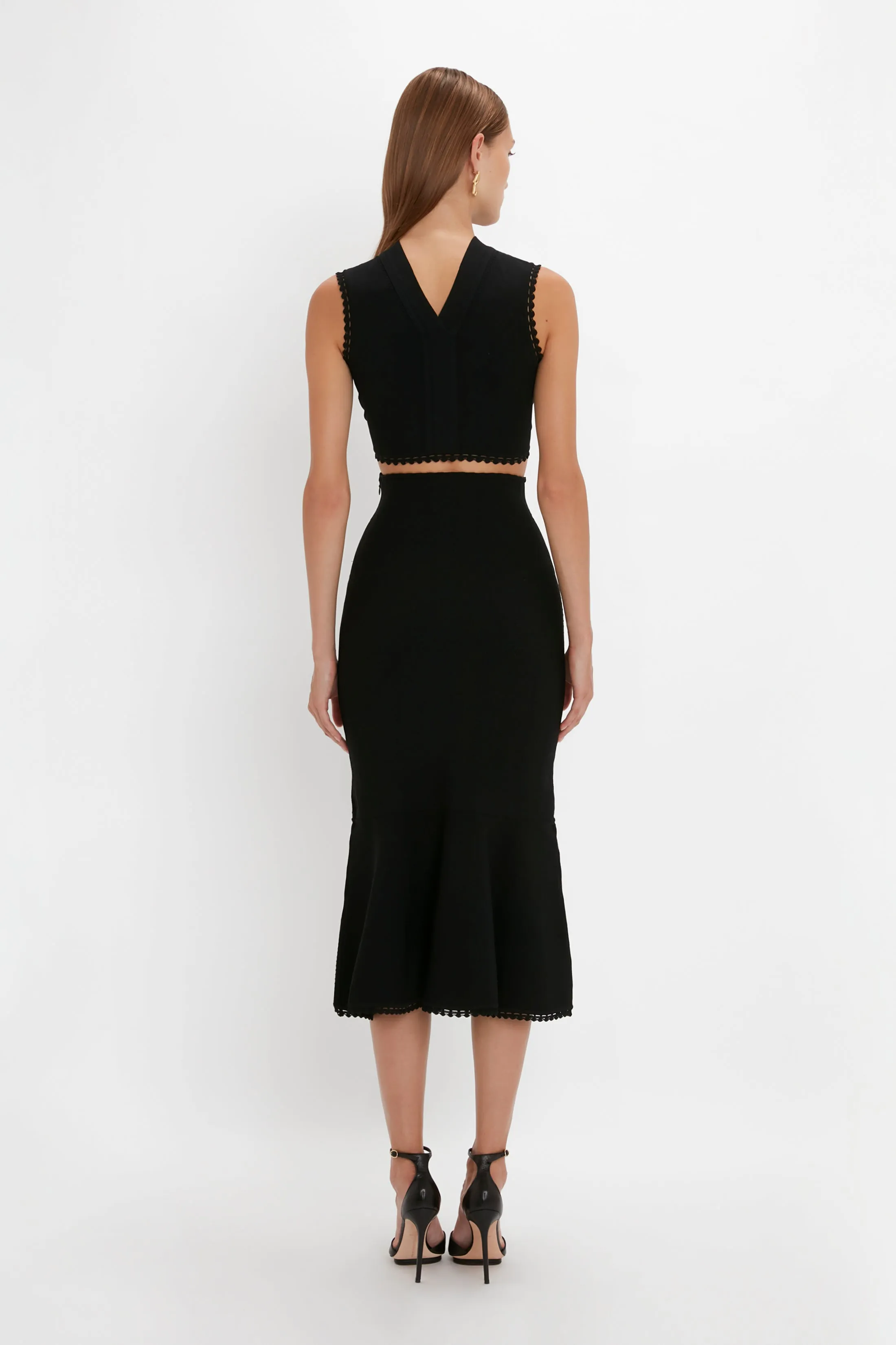 Scallop Trim Tank Top In Black