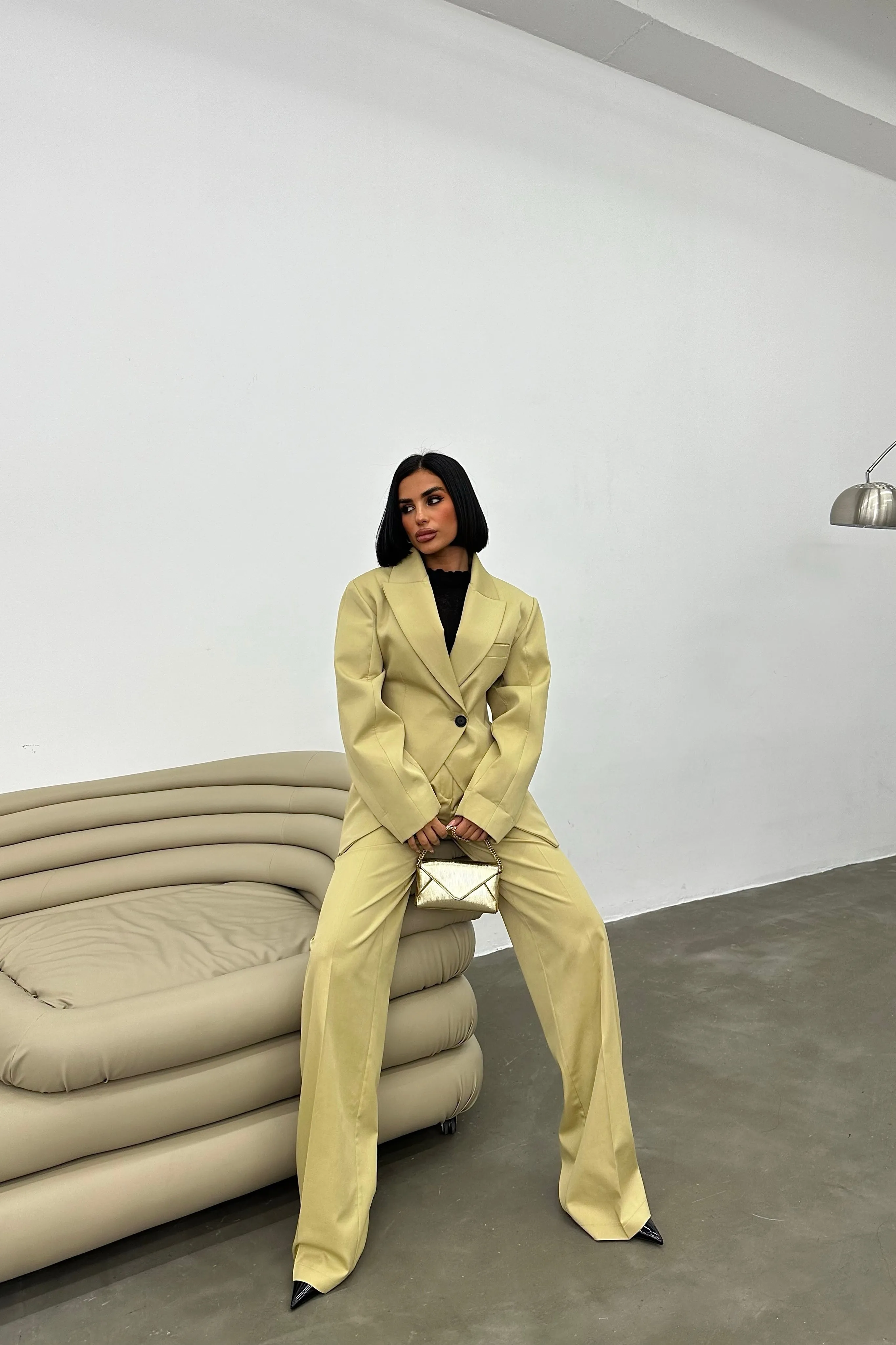 Structured Blazer & Pleated Trousers Set