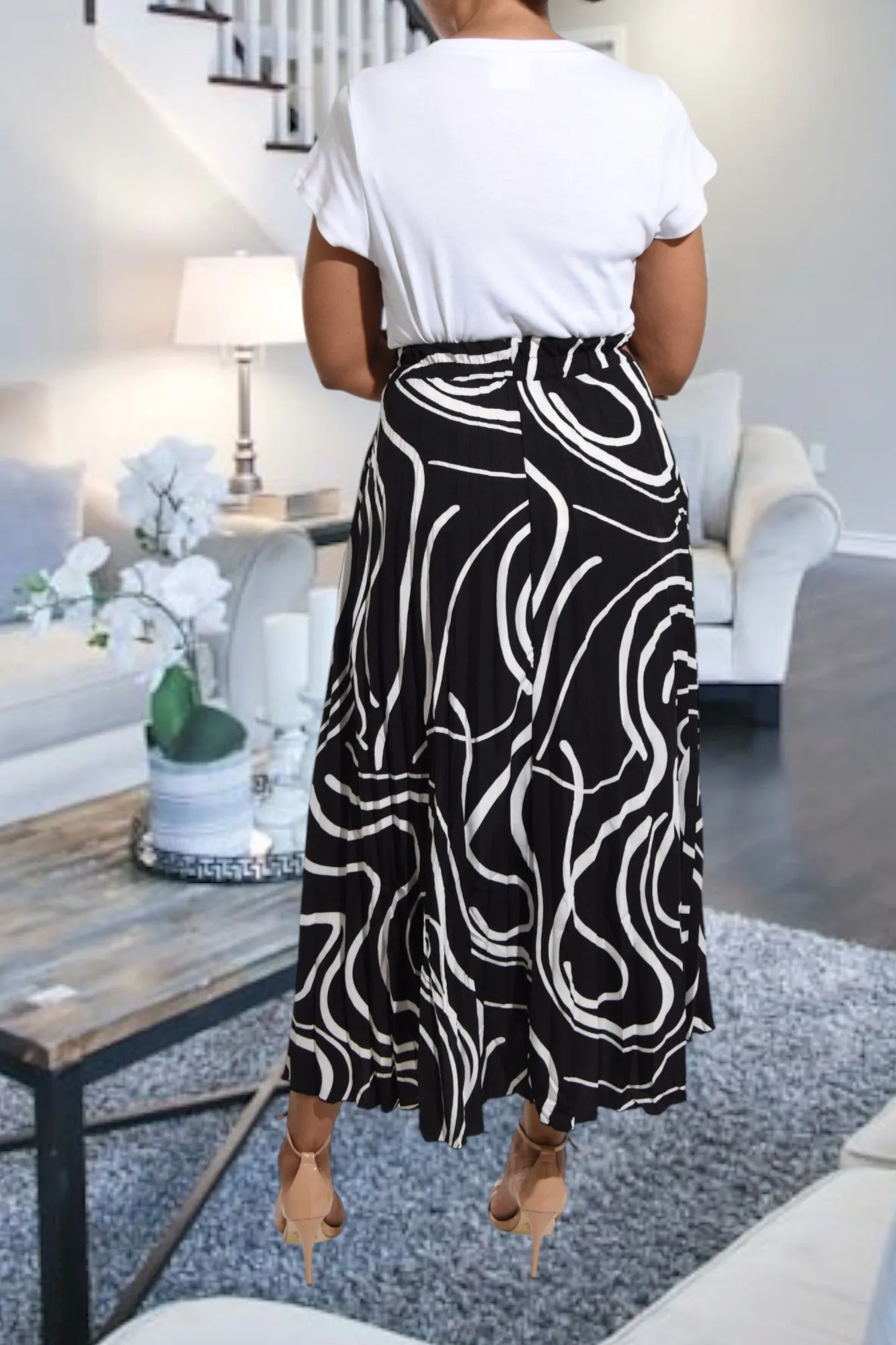 White Printed Long Pocket Pleated Skirt